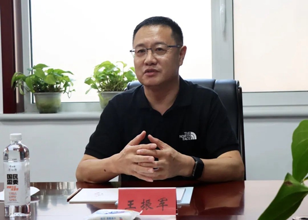 光明传媒股份有限公司总裁王振军到隆尧县参观考察